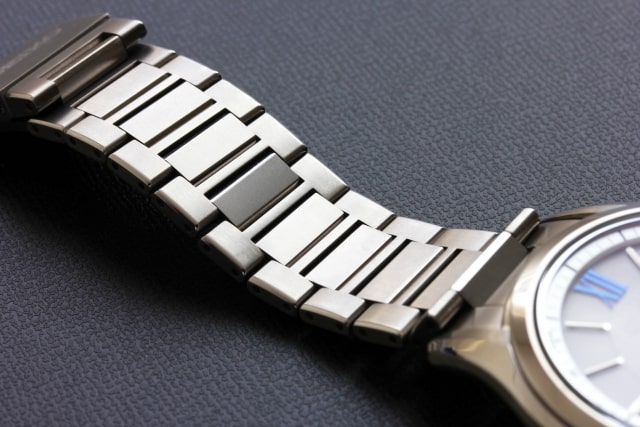 腕時計 - 金属製ベルト